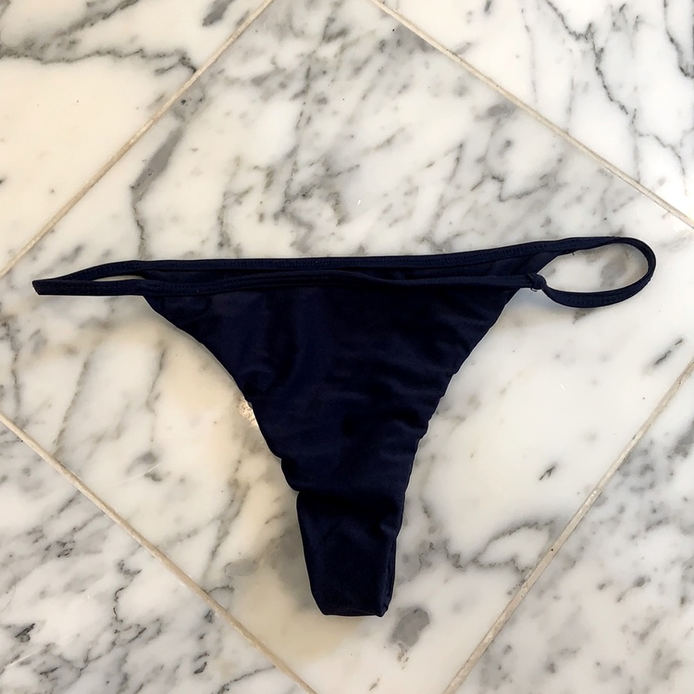 Benoa bathing suit bottoms Navy Blue Size L MINT